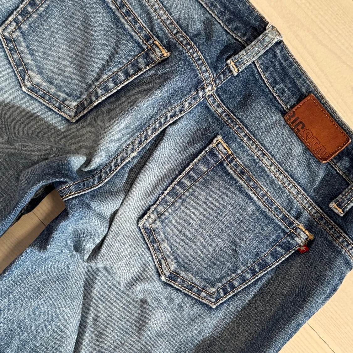 Low bootcut jeans  - 4