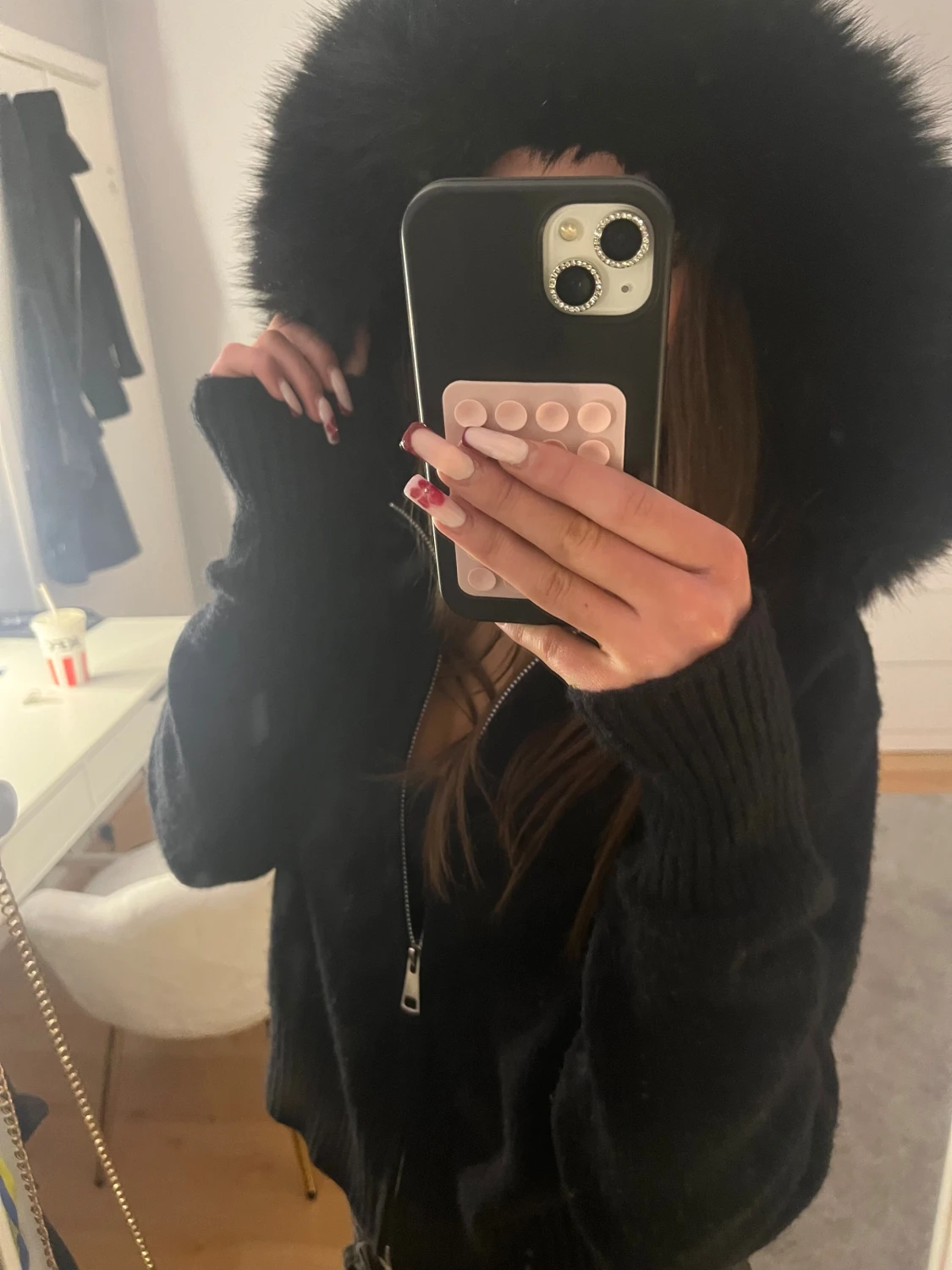 Svart teddyjacka med fluffig huva - 1