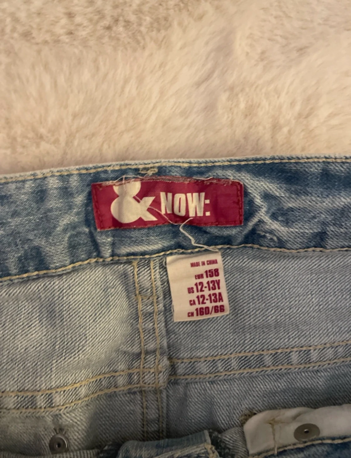 Snygg jeans kjol med slitningar!! - 2