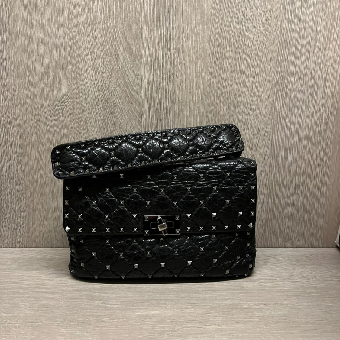 Valentino garavani rockstud väska 