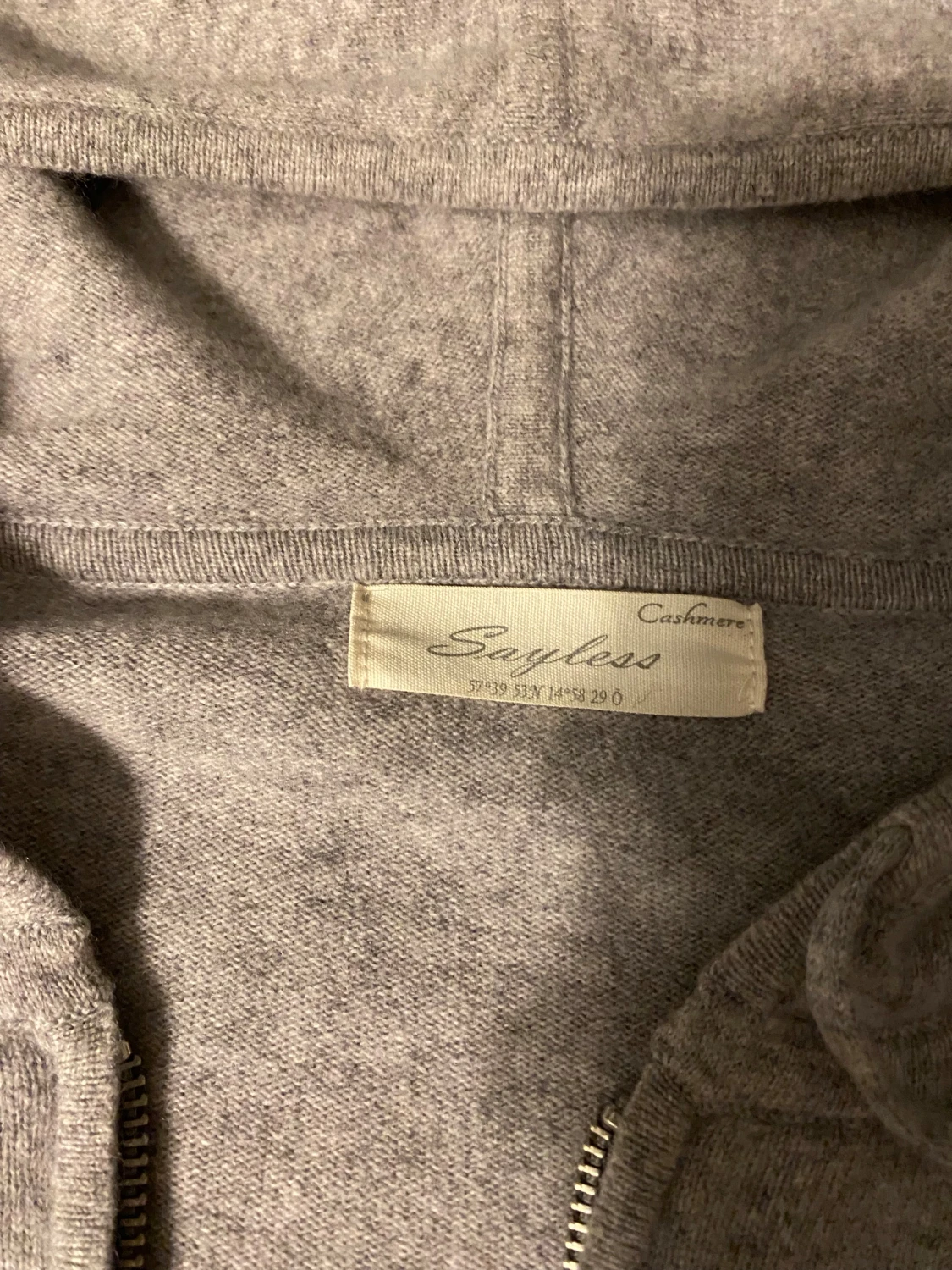 cashmere hoodie från Sayless - 1