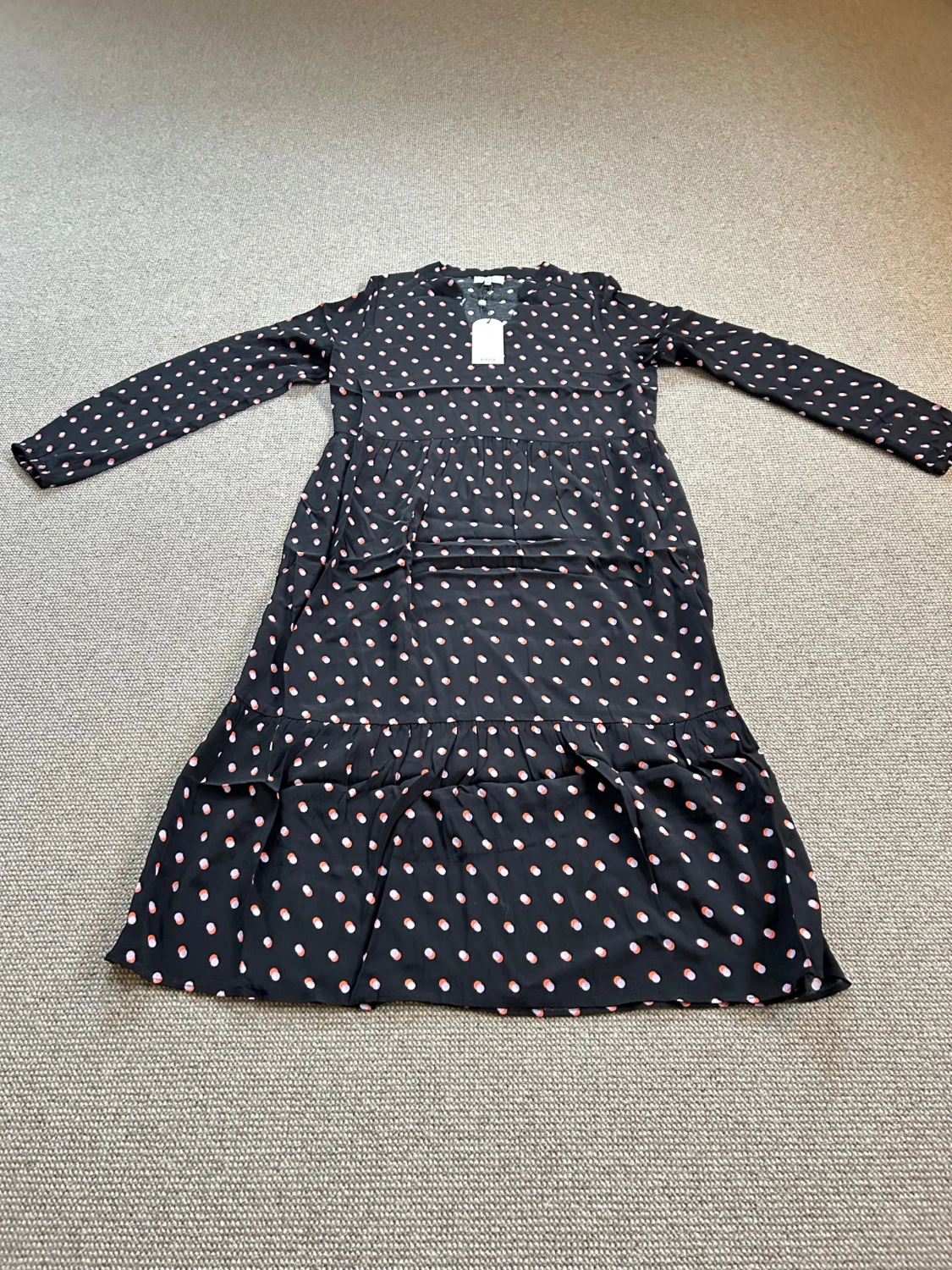 Svart prickig långklänning Noa Noa