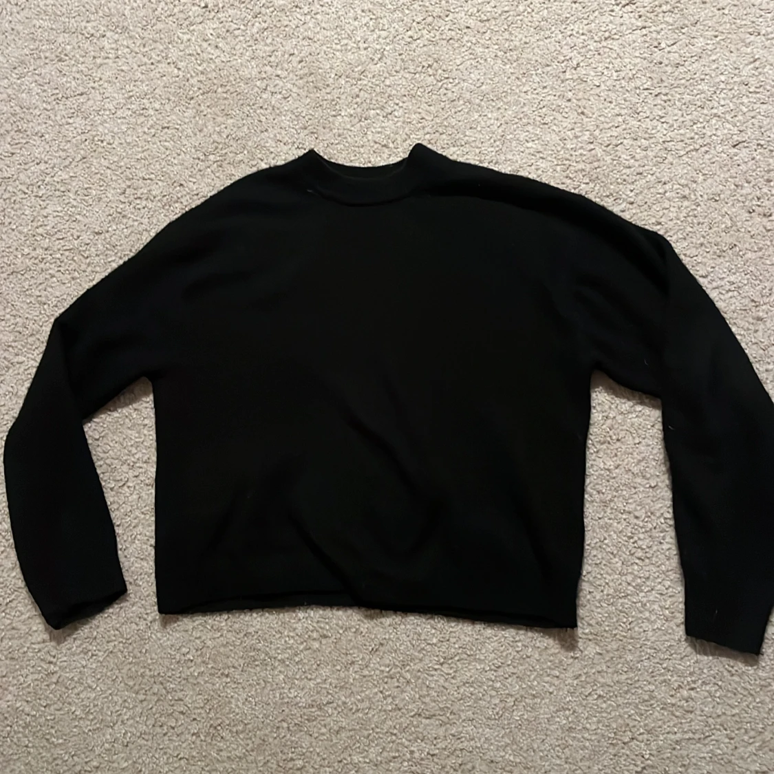 Svart stickad tröja från H&M XS