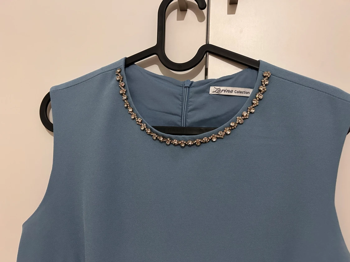 Blå ärmlös klänning  - 1