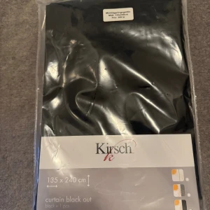 Gardiner - Säljer nu 3 st gardiner 1 för 200kr och 3 för 500kr. 135x240. Oöppnad!