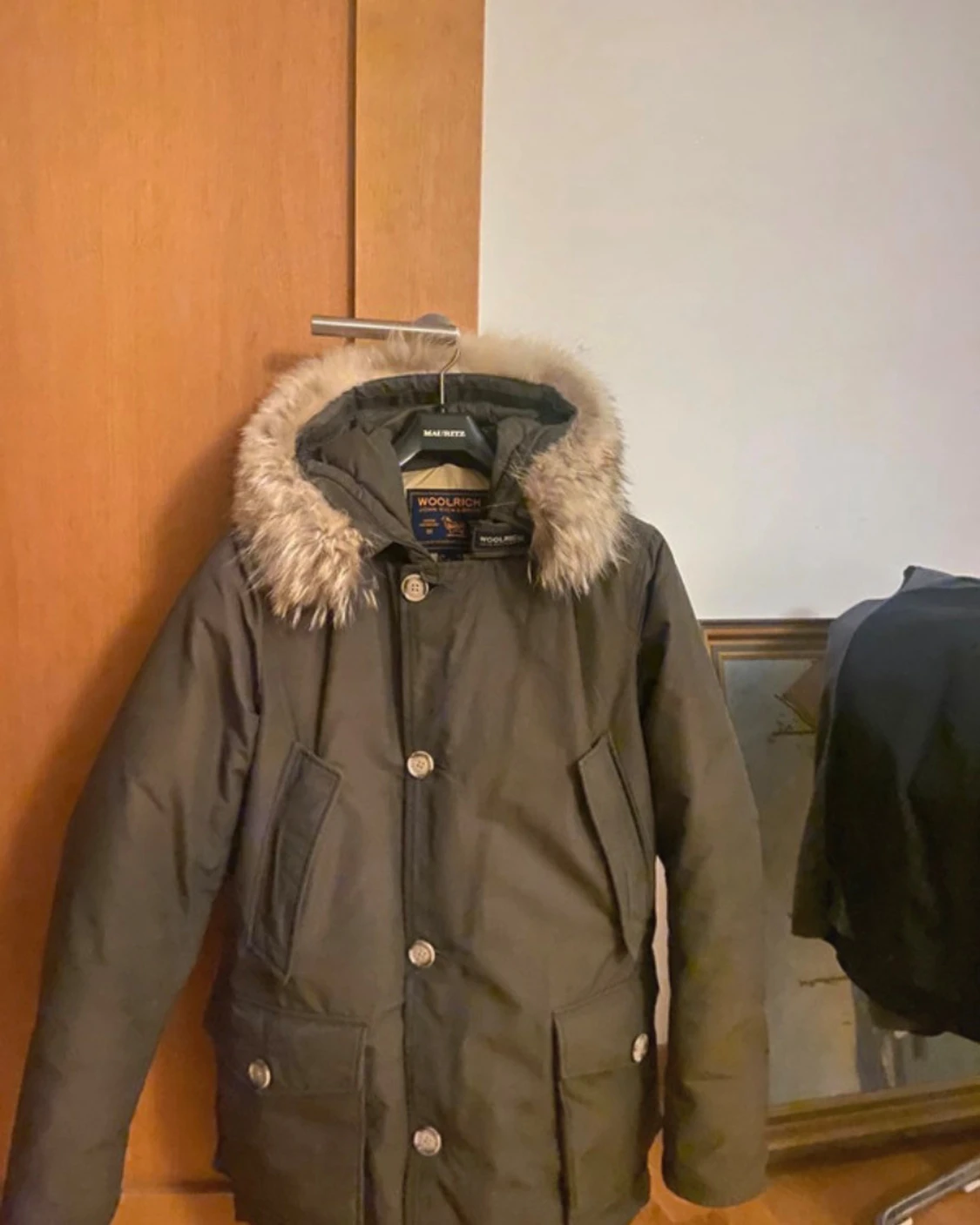 Mörkgrön parkas från Woolrich med päls - 2