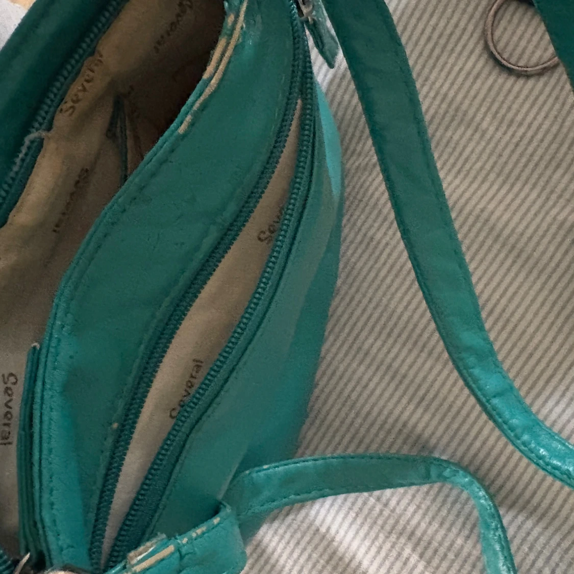 Turkos axelväska  - 1