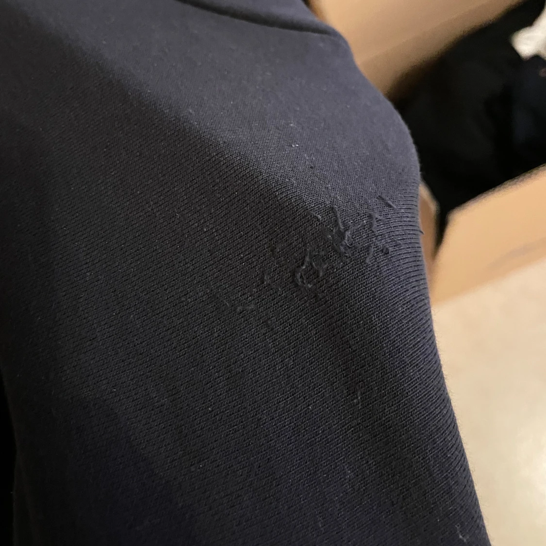 Svart hoodie från GANT med logga - 2