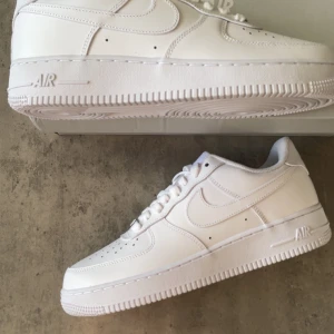 Nike Air Force 1  - Klassisk Nike Air Force 1. Helt nya och oanvända. Priset kan diskuteras vid snabb affä💨 