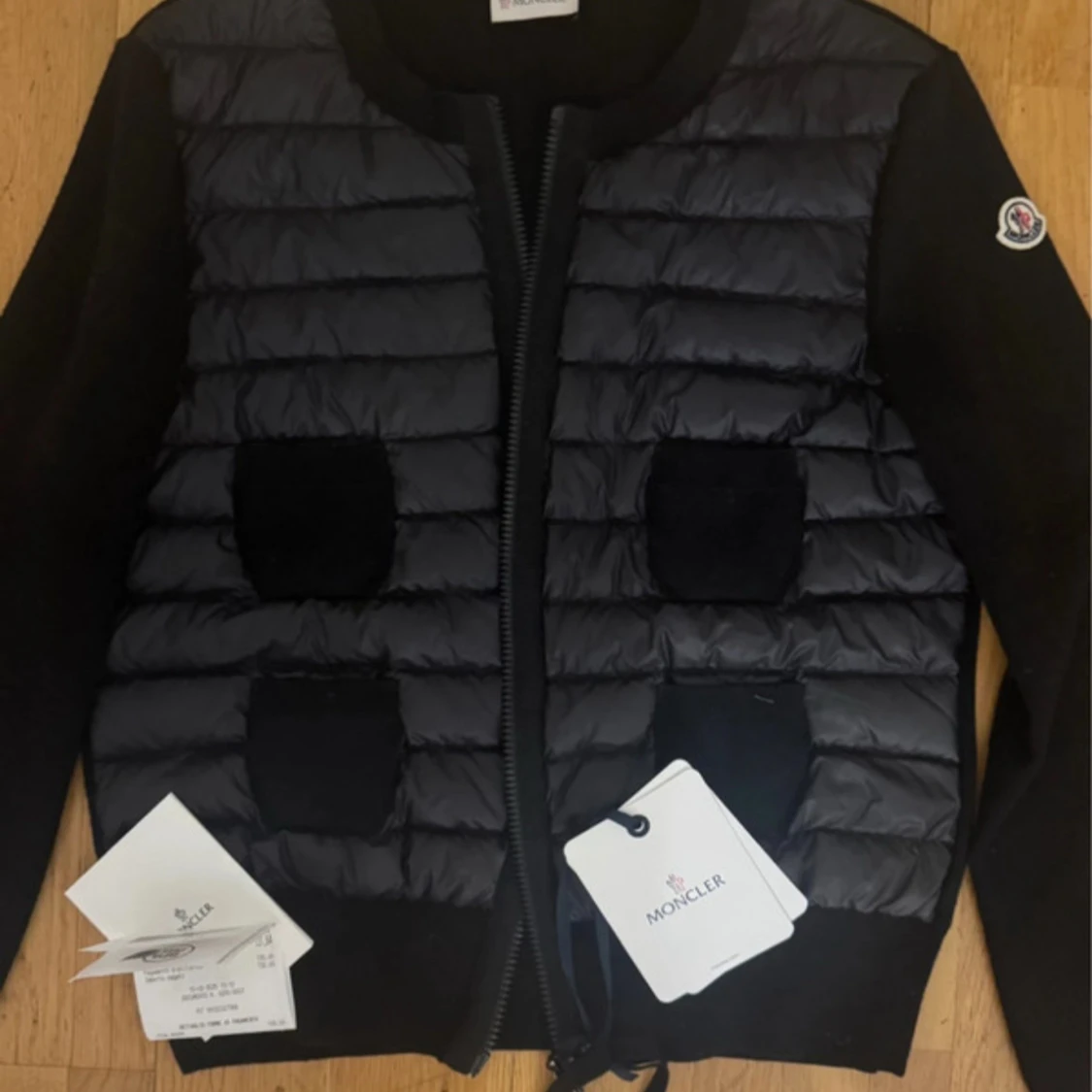 Svart cardigan från Moncler