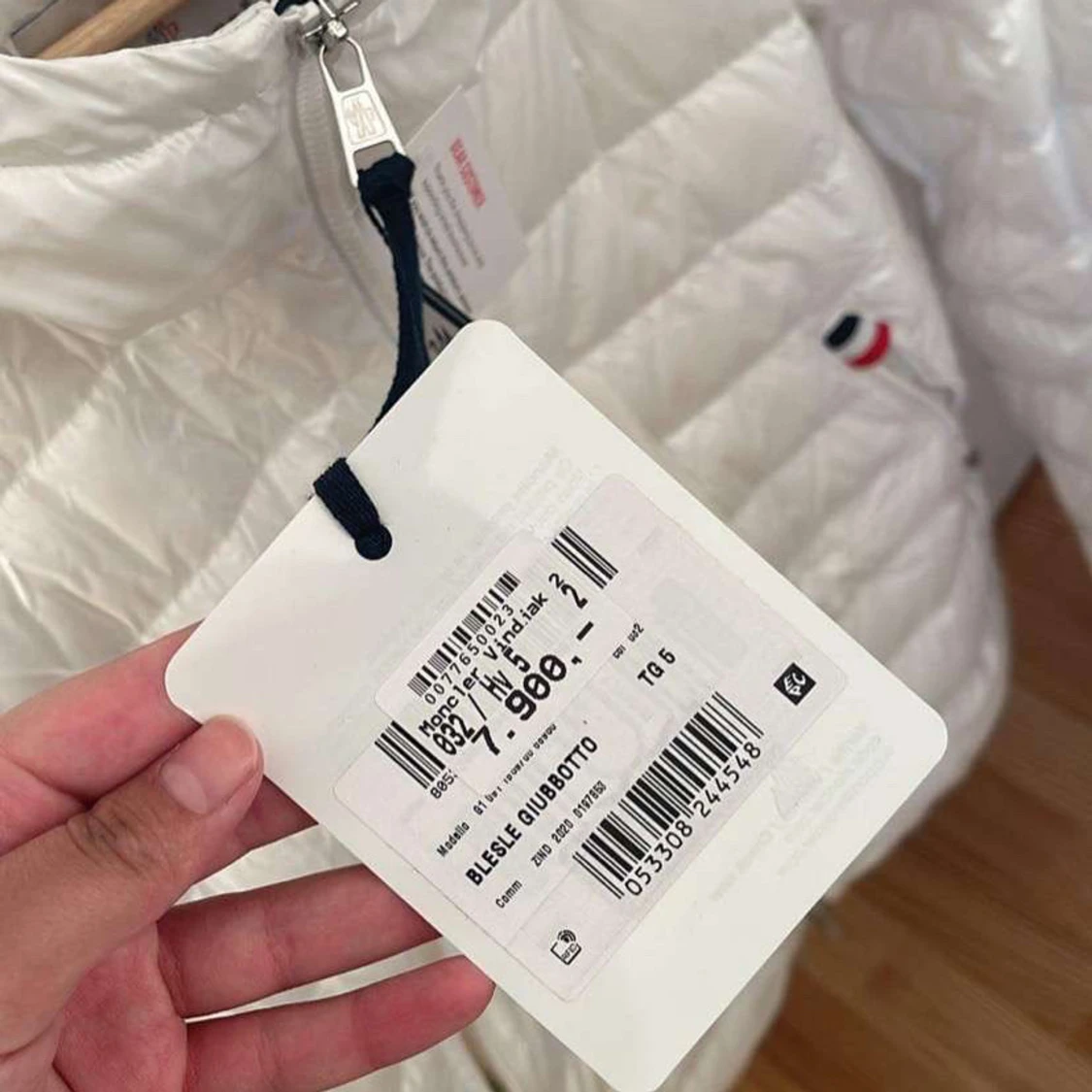 Vit Moncler pufferjacka med huva - 2