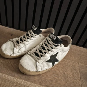 Golden Goose - Feta golden goose i helt ok skick till bra pris.