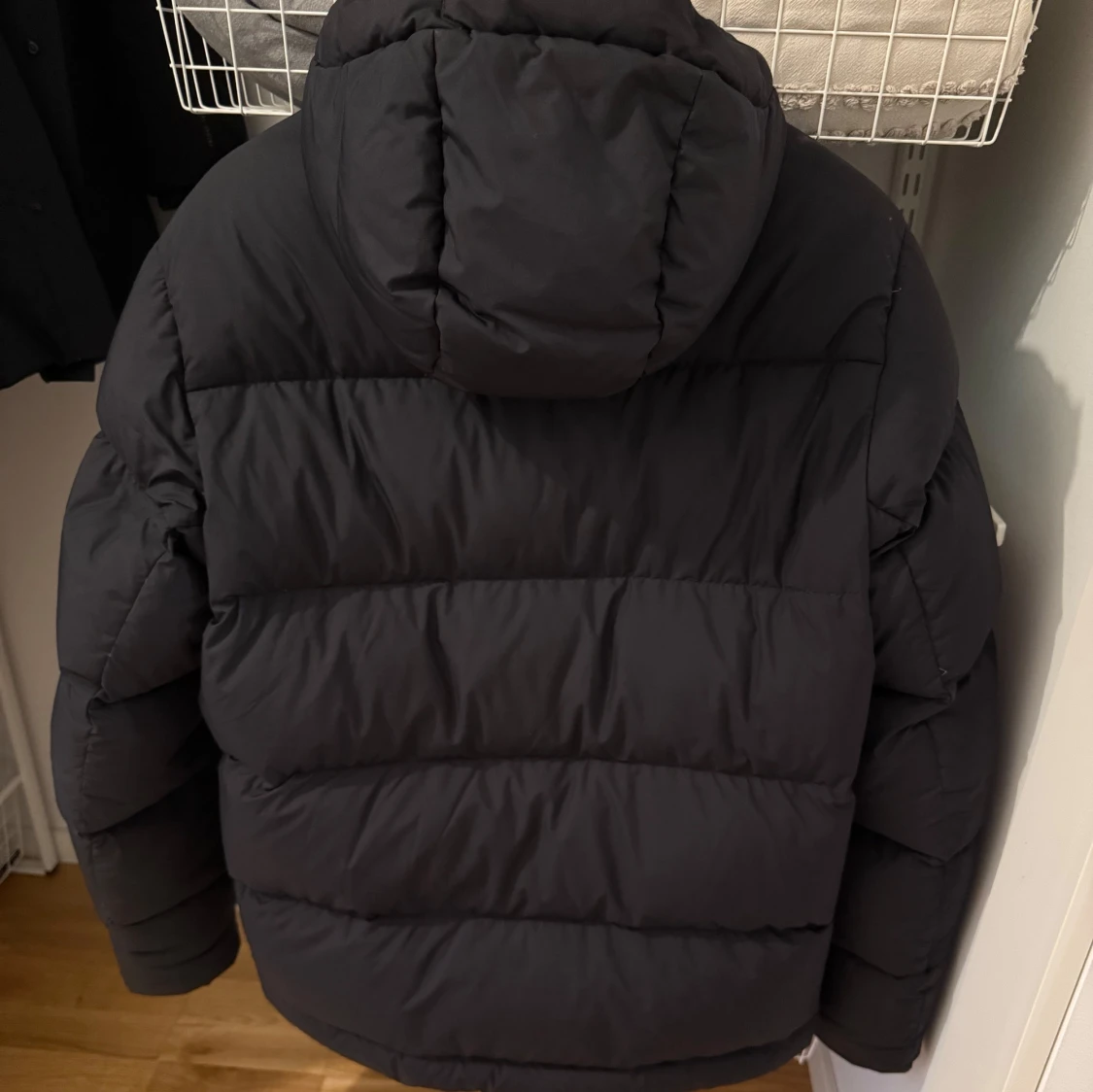 Svart vinterjacka från Peak Performance - 1