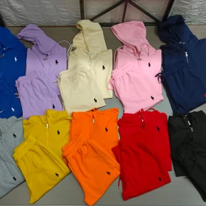 Ralph Lauren tracksuit - Finns i flera storlekar, hör av er privat vid frågor!