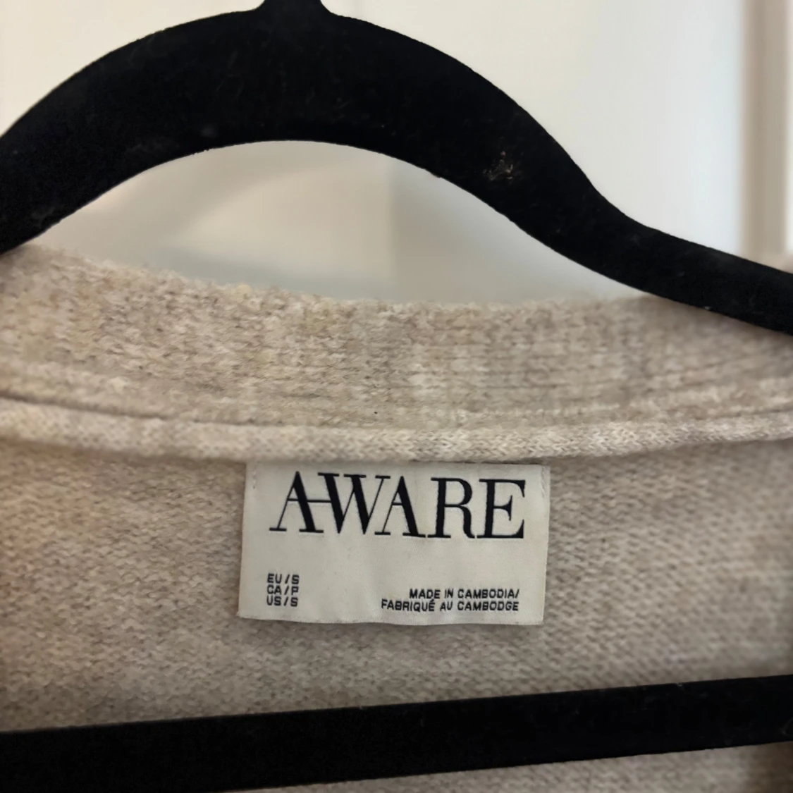 Beige kofta från AWARE med fickor - 4