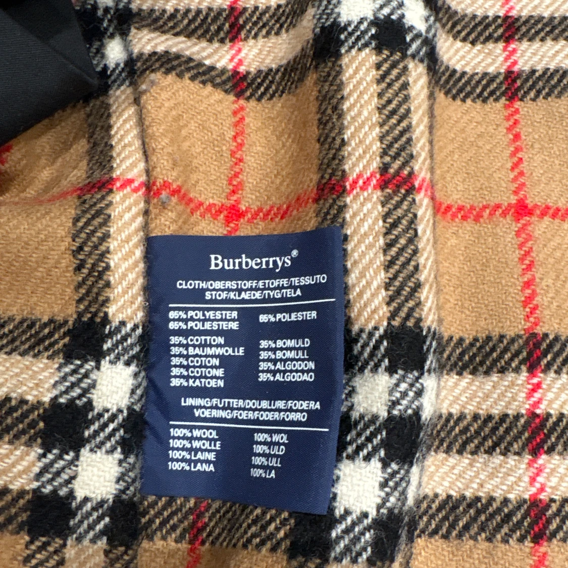 Svart Burberrys rock  - 2