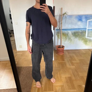 Volcom billow jeans - loose fit  - Storlek 33/30. Använda men fint skicka. Baggy / loose fit 