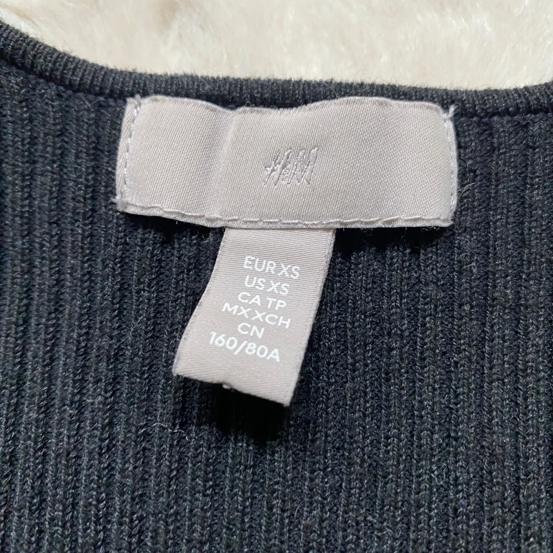 Svart ribbad stickad tröja H&M XS - 2