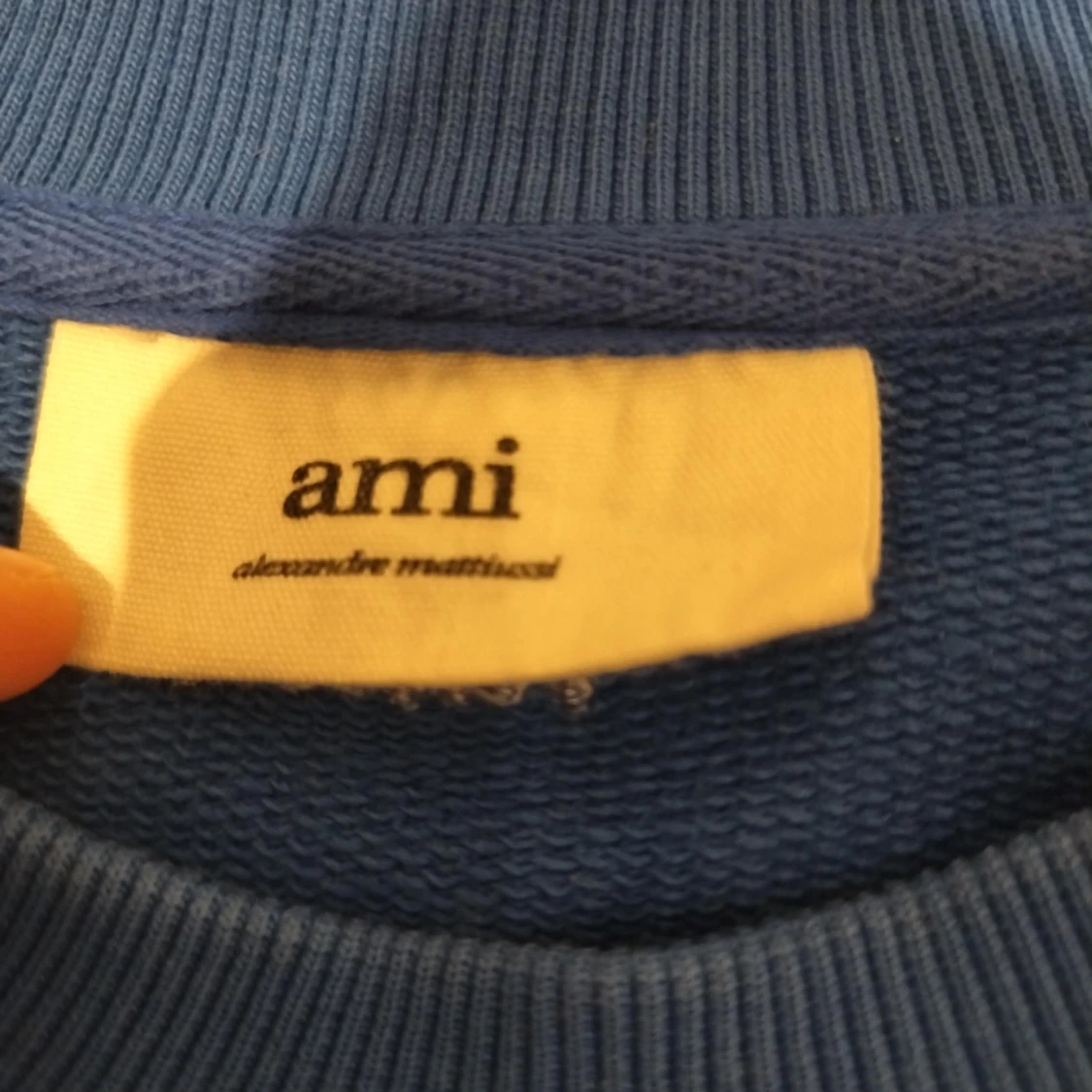 Blå sweatshirt från Ami Paris - 2
