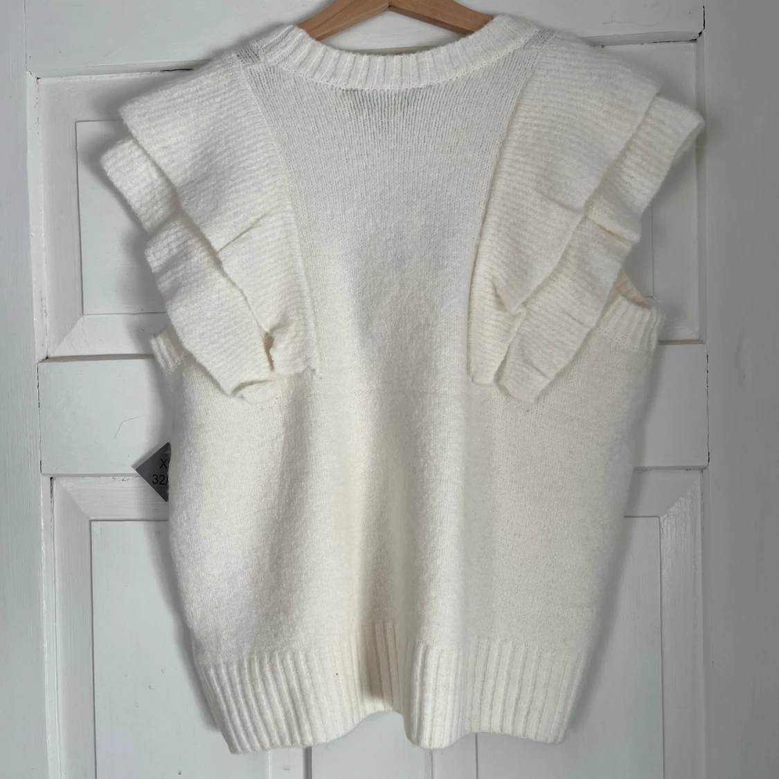 Vit stickad tröja - 1