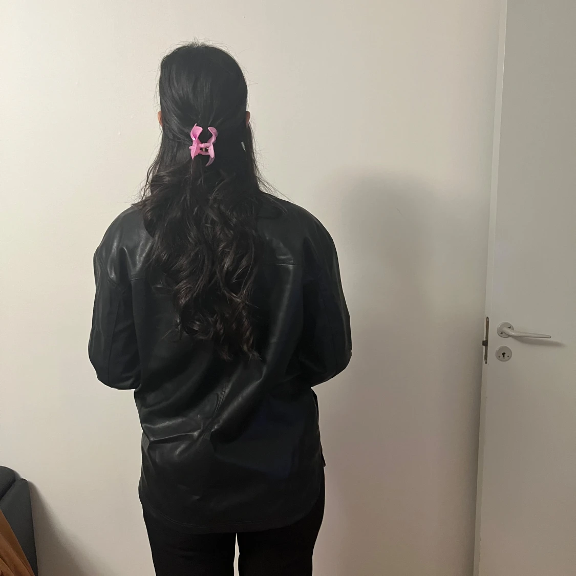 Svart oversized skinnjacka - 1