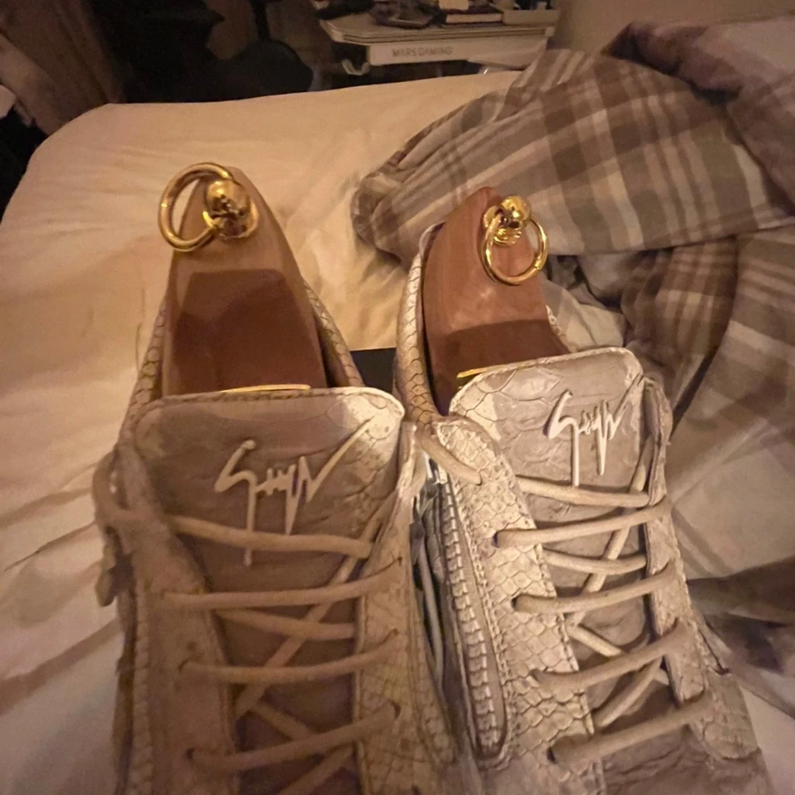 Giuseppe Zanotti beige sneakers i skinn - 3