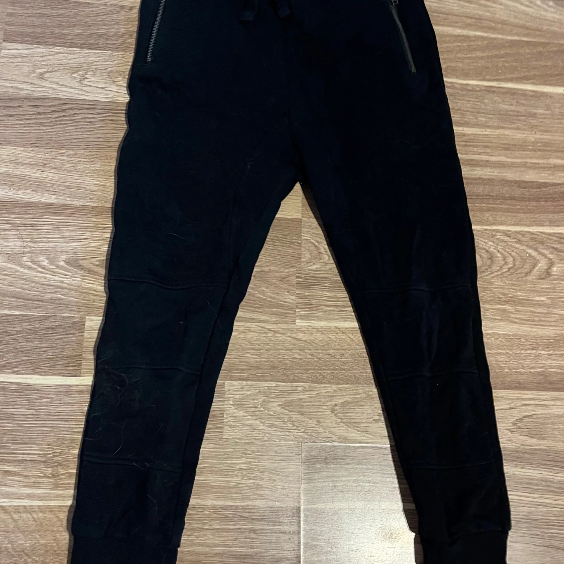 Svarta mjukisbyxor från 157, stl 140 - 1