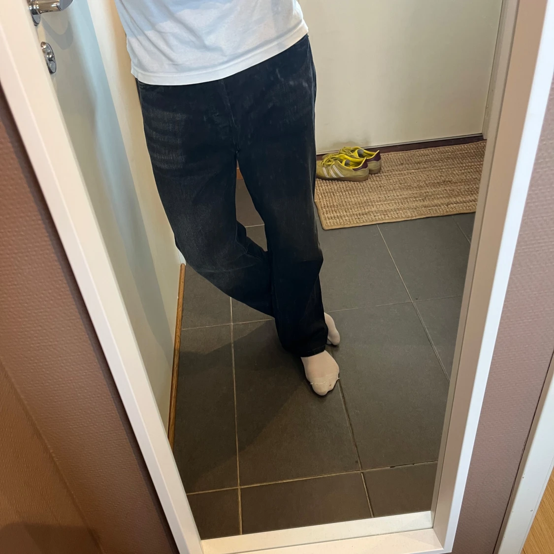 Weekday - space straight  - 3