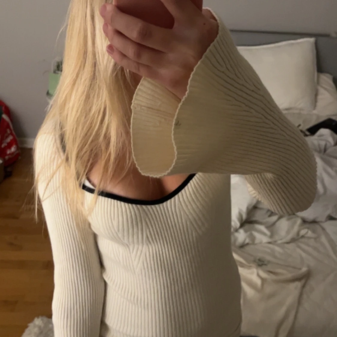 Vit ribbad tröja från Gina Tricot - 1