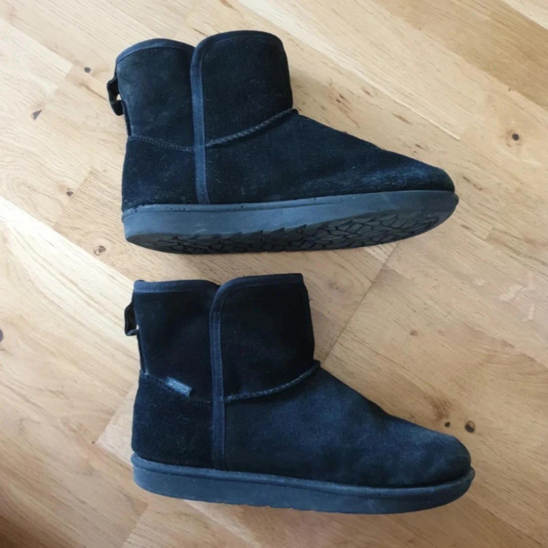 Varmfodrade mockaboots från LINEAR - 2