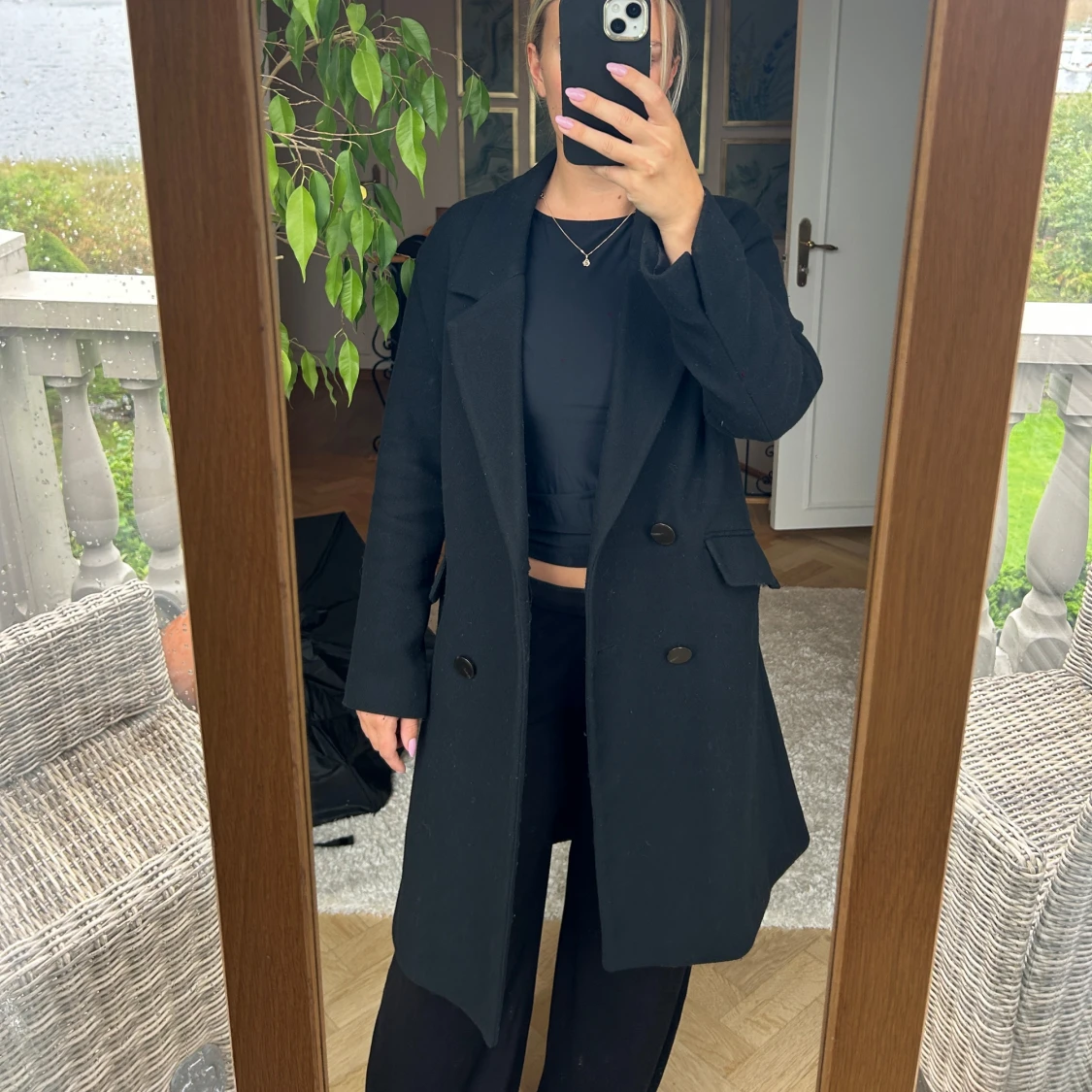 Svart kappa från Mango i ullmix