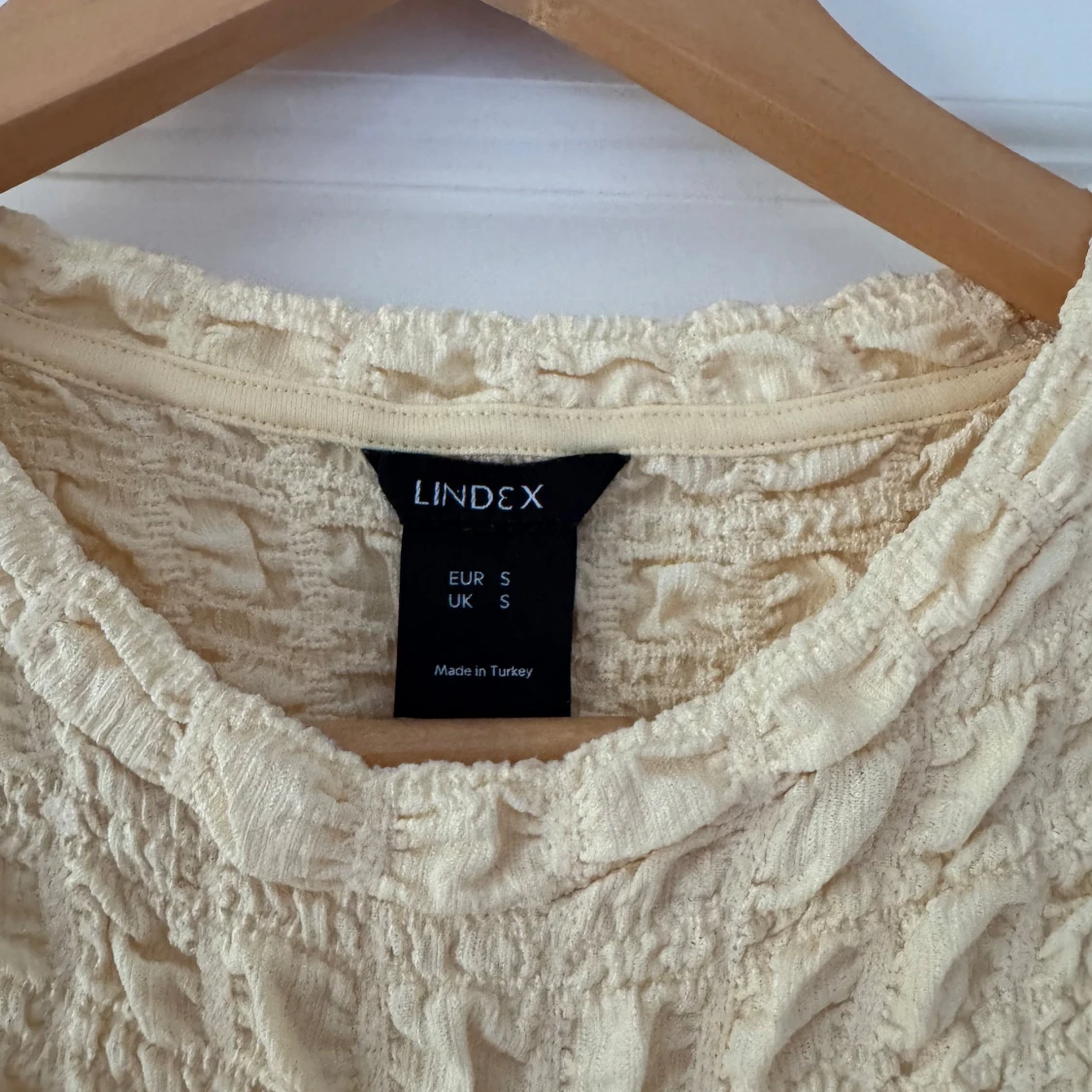 Gul strukturerad topp från Lindex - 2