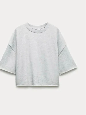 Zara t shirt - Jättesnygg sweat t shirt ifrån Zara. Säljs inte längre! ❣️❣️