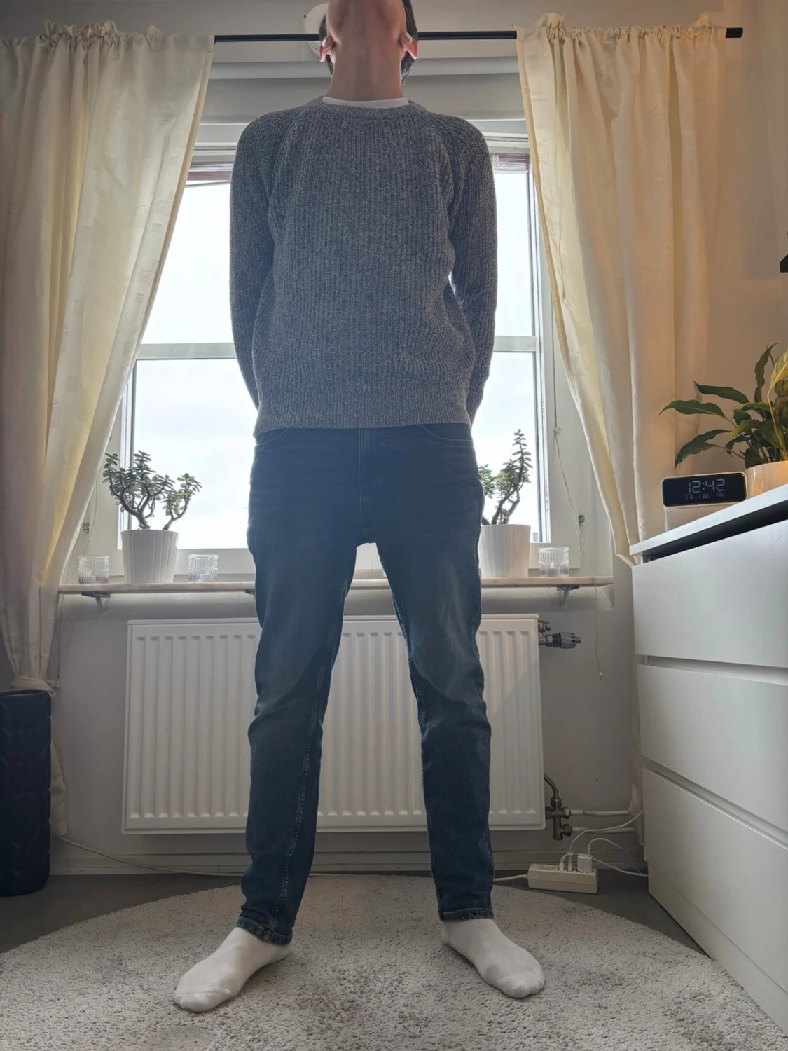  stickad tröja med rund hals - 1