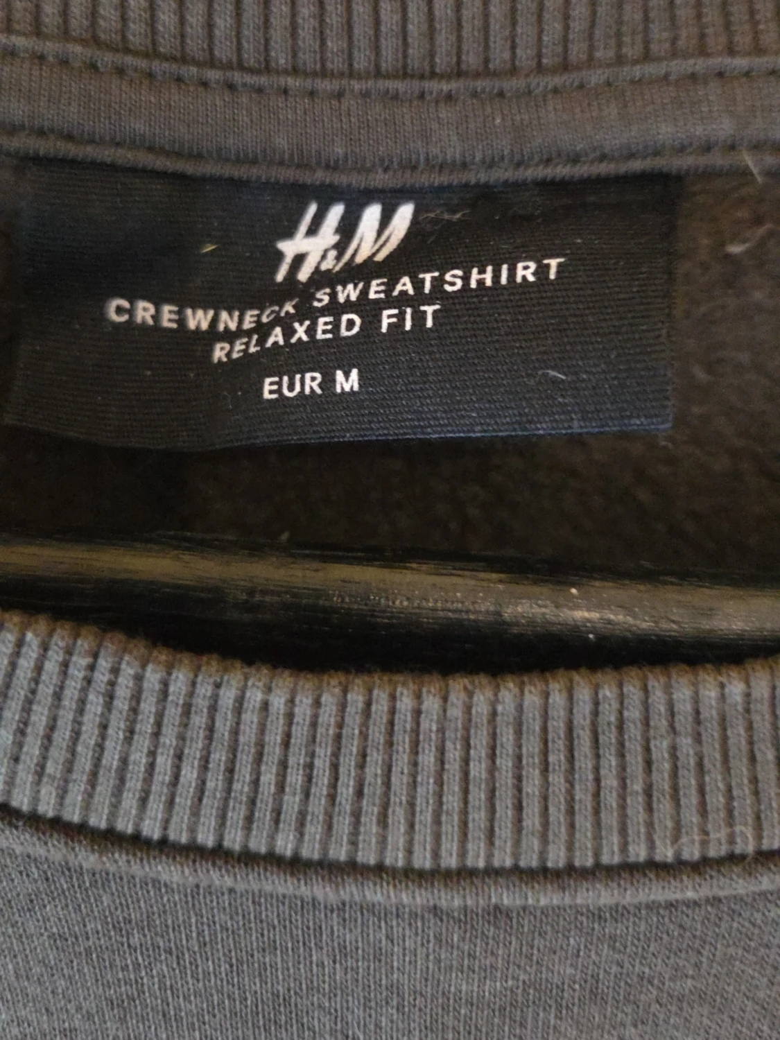 Svart crewneck sweatshirt från H&M - 3