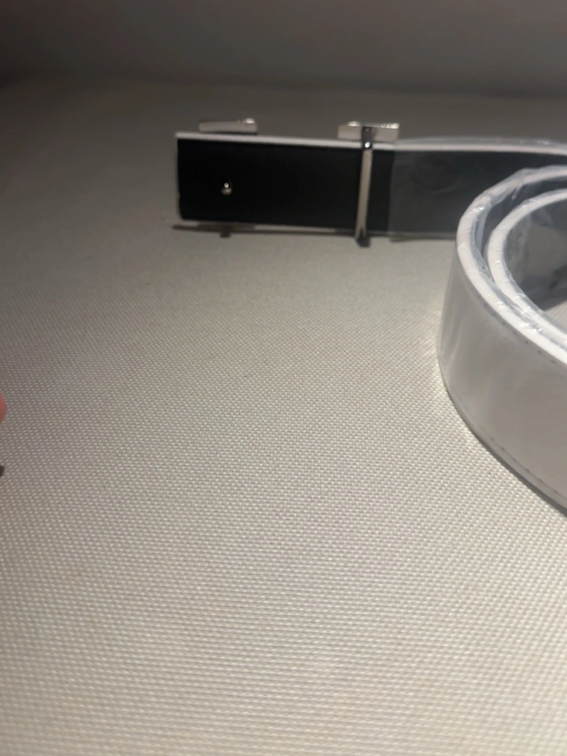 Vit Bälte med H-format spänne – no brand - 1