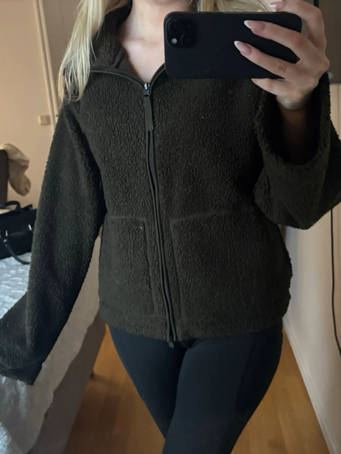 Mörkgrön teddyjacka med dragkedja - 2