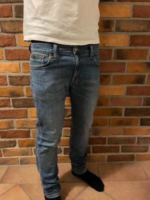 Ralph Lauren denim jeans - Snygga blåa Jens från Polo Ralph Lauren. Självklart äkta 👏. Jeansen har rak passform, normal midja. Storlek 170 junior. 