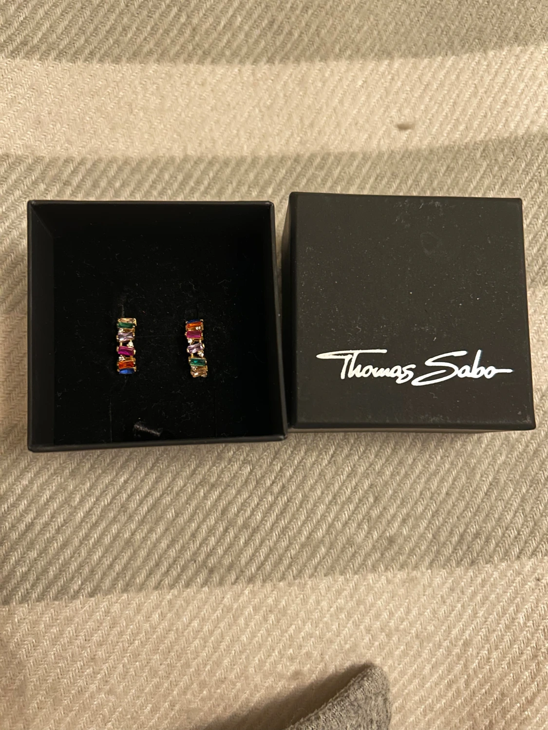  Ny Färggladalrhönger från Thomas Sabo 