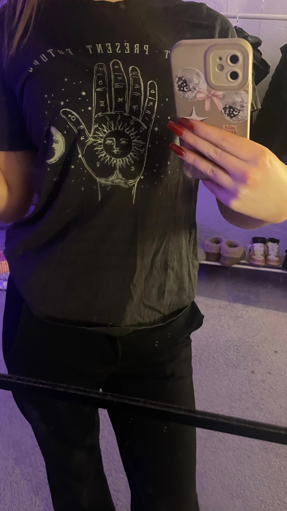 Svart t-shirt med astrologitryck - 1