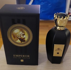 Fragrance World Emperor 1 - Endast testad, över 99.5/100ML. Liknar Paco Rabanne Invictus
