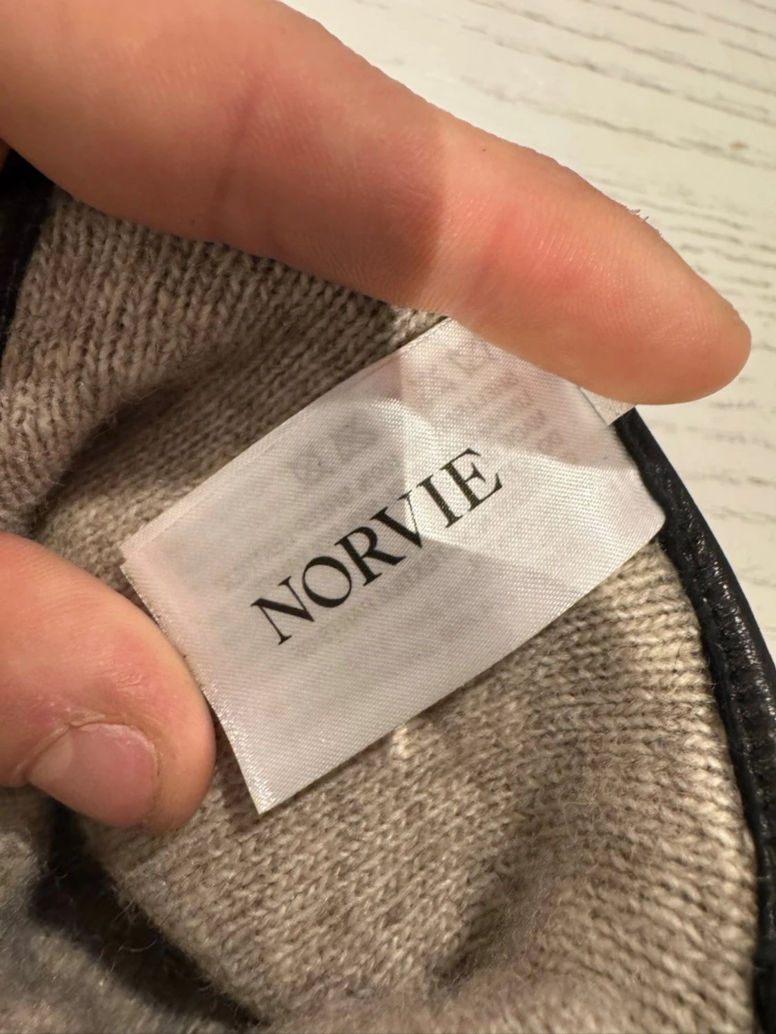 Svarta skinnhandskar/lädervantar  - 5