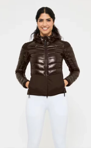 RIDJACKA - Säljer denna snygga ridjacka från fairfield, använd fåtal gånger! storlek S. Skriv för egna bilder💕