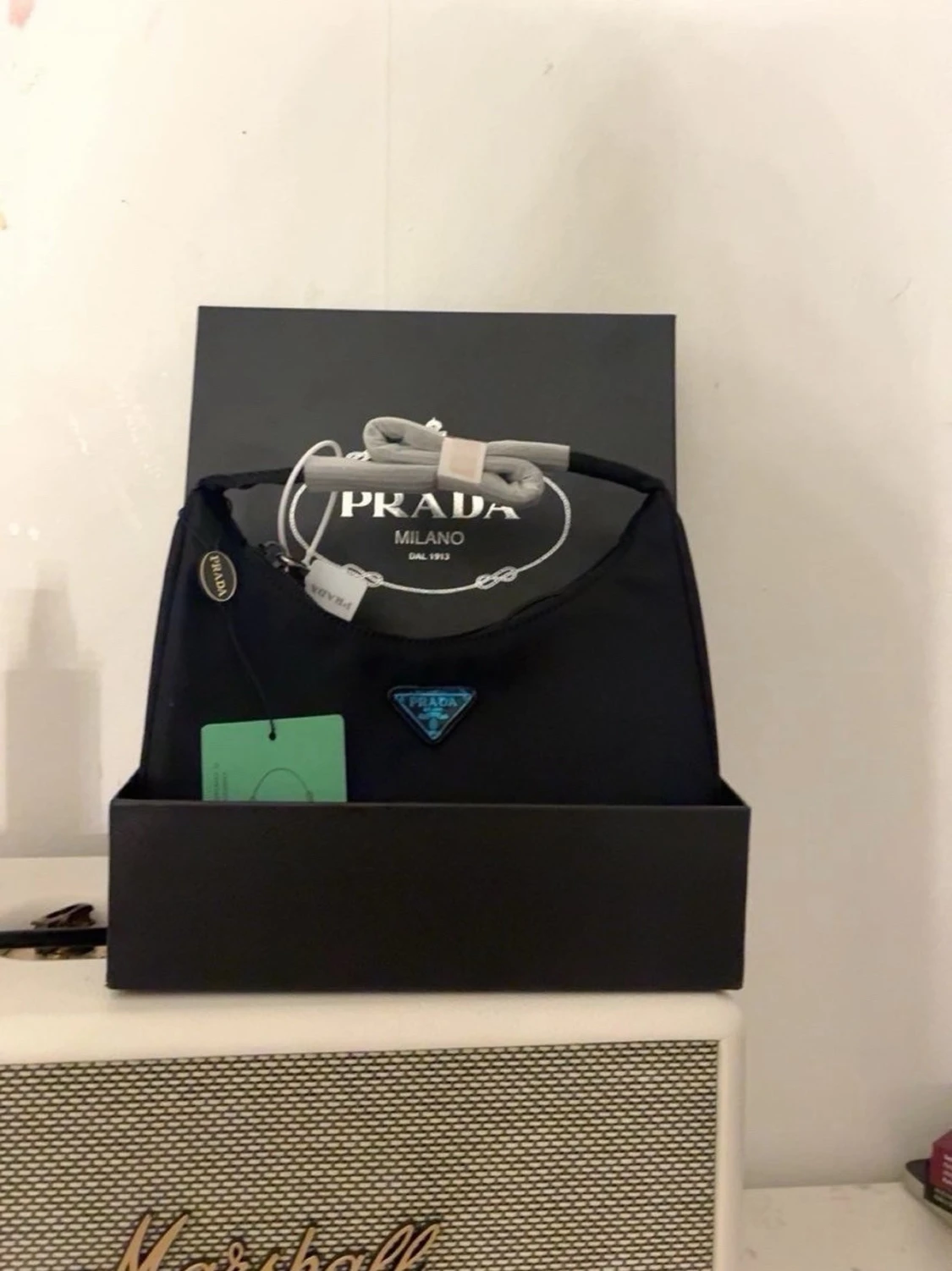 Svart axelväska från Prada - 2