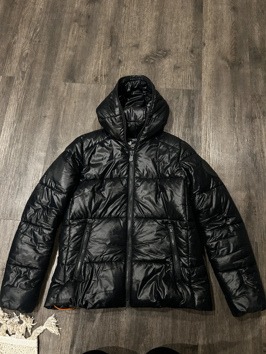 Svart pufferjacka från Save The Duck - 1