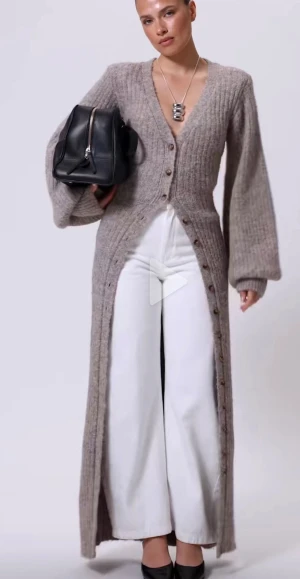 Adoore Montana dress stickad klänning - Klänning/kofta från Adoore modell Montana i storlek 36. Använd en gång men är gravid så kommer inte kunna användas på ett tag. 