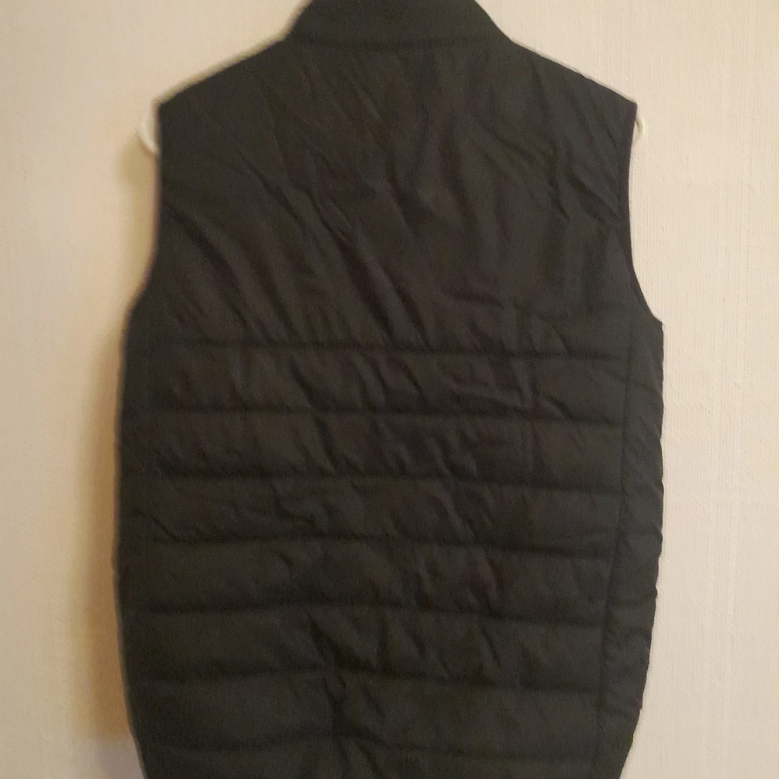 Svart dunväst från Lyle & Scott Junior - 1