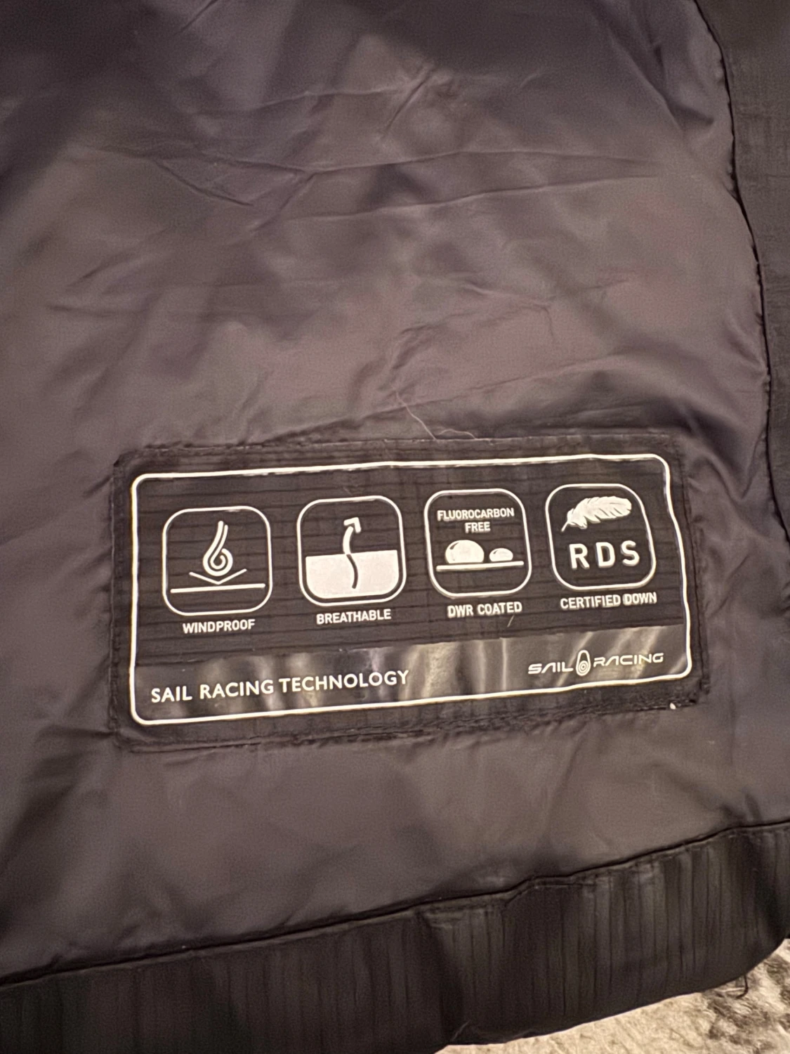 Svart dunjacka från Sail Racing - 3