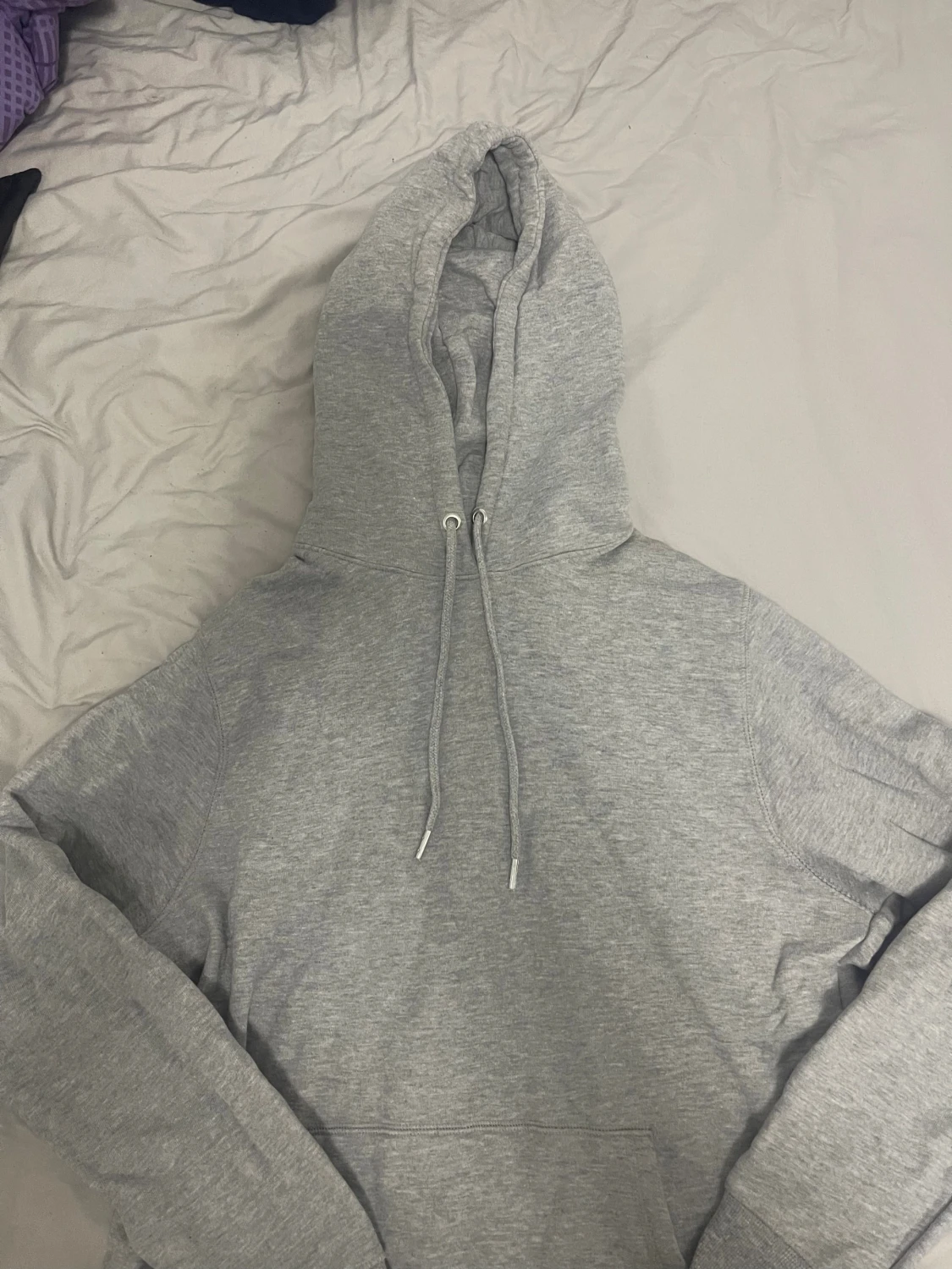 Grå hoodie från 157 med snörning - 2