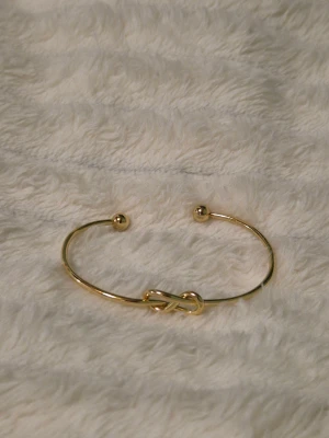 Bangle armband - Justerbart och oanvänd armband 